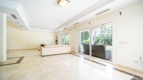Villa for sale in Paraiso Barronal, Estepona Öst