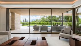 Villa for sale in Altos del Paraiso, Benahavis