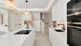 Maison de Ville for sale in Altos del Rodeo, Nueva Andalucia