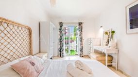 Ground Floor Apartment for sale in El Paraiso, Estepona East