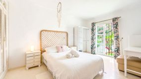 Ground Floor Apartment for sale in El Paraiso, Estepona East