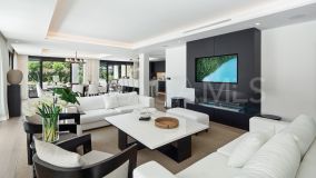 Villa for sale in Nueva Andalucia, Marbella