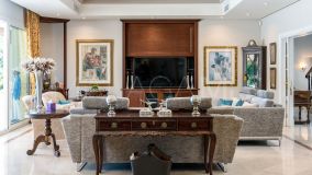 Villa for sale in Nueva Andalucia, Marbella