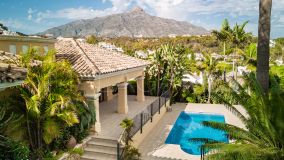 Villa for sale in Nueva Andalucia, Marbella