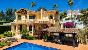 Villa for sale in La Quinta, Benahavis