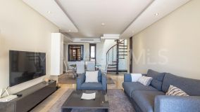 Takvåning for sale in Beach Side New Golden Mile, Estepona Öst