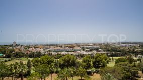 Se vende apartamento con 2 dormitorios en Magna Marbella