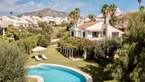 Casa en venta en Nueva Andalucia, Marbella