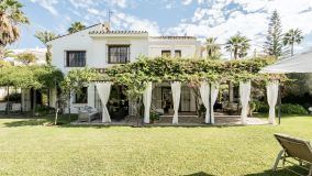 Casa en venta en Nueva Andalucia, Marbella