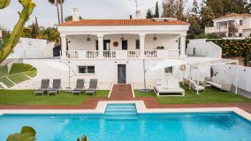 Casa en venta en El Rosario, Marbella Este