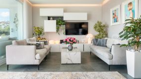 Apartamento en venta en Benahavis