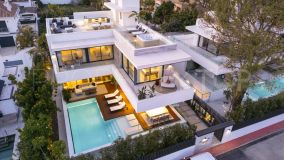 For sale villa in Marbella - Puerto Banus with 5 bedrooms