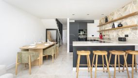 Adosado en venta en Los Algarrobos, Nueva Andalucia