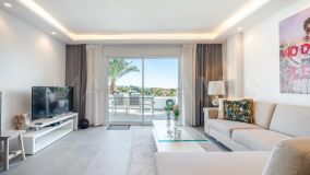 Lägenhet for sale in Jardines de Andalucia, Nueva Andalucia