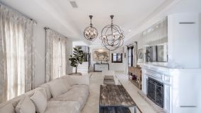 Villa for sale in El Madroñal, Benahavis