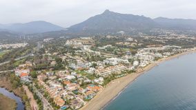 Villa en venta en Rio Verde, Marbella Golden Mile