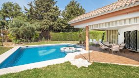 House for sale in Bel Air, Estepona East