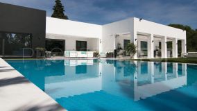 Nueva Andalucia, villa con 11 dormitorios en venta