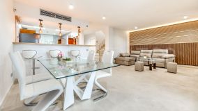 Semi Detached House for sale in Marbella Golden Mile, 1,490,000 €