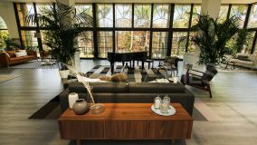 Villa for sale in Atalaya de Rio Verde, Nueva Andalucia