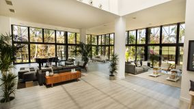 Villa for sale in Atalaya de Rio Verde, Nueva Andalucia
