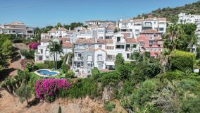 Maison for sale in Marbella Hill Village, Marbella Golden Mile