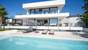 Residencia de Lujo Moderna en Nueva Andalucía: Villa Alfma