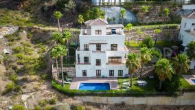 For sale villa with 4 bedrooms in Benahavis Hills Country Club