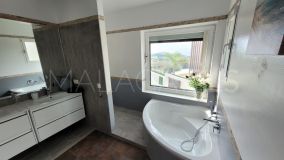Villa for sale in Benahavis