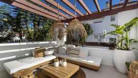 Ground Floor Apartment for sale in Nueva Andalucia, 785,000 €
