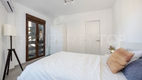 Comprar apartamento planta baja de 2 dormitorios en Nueva Andalucia