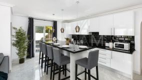 Lägenhet for sale in Nueva Andalucia, Marbella