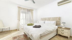 Markplanslägenhet for sale in Nueva Andalucia, Marbella