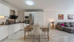 Markplanslägenhet for sale in Nueva Andalucia, Marbella