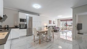 Markplanslägenhet for sale in Nueva Andalucia, Marbella