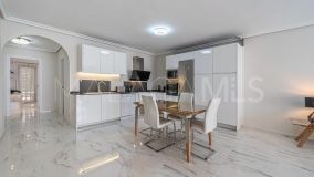 Markplanslägenhet for sale in Nueva Andalucia, Marbella