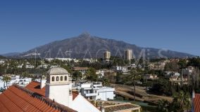 Atico en venta en Nueva Andalucia, Marbella