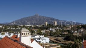 Penthouse for sale in Nueva Andalucia, 485,000 €