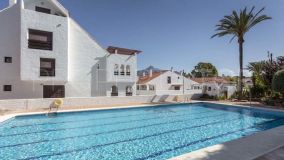 Apartamento planta baja con 2 dormitorios en venta en Nueva Andalucia