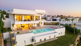 Villa en venta de 5 dormitorios en Marbella