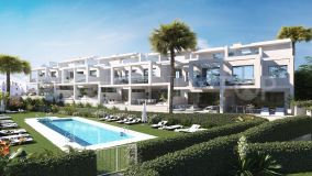 Discover a Residential Oasis: Luxurious 3-Bedroom Townhouses with Stunning Sea Views in Bahía de las Rocas, Costa del Sol