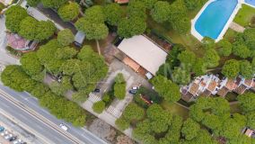 Building for sale in El Paraiso, Estepona East