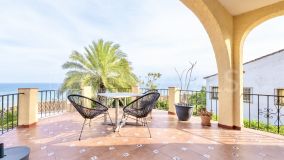 Villa for sale in Buenas Noches, Estepona West