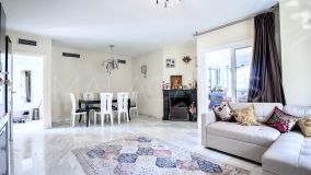 Apartamento en venta en Los Naranjos de Marbella, Nueva Andalucia