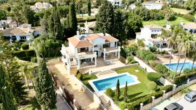 Villa for sale in Hacienda las Chapas, Marbella Est