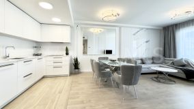 Apartamento en venta en Nueva Andalucia, Marbella