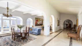 Villa for sale in Fuente del Espanto, Benahavis