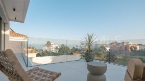 Villa for sale in Estepona