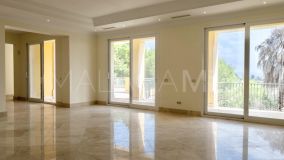 Villa en venta en Los Arqueros, Benahavis