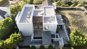 Villa for sale in Los Arqueros, Benahavis